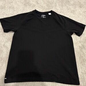 Rhône Black Short Sleeve workout Tee